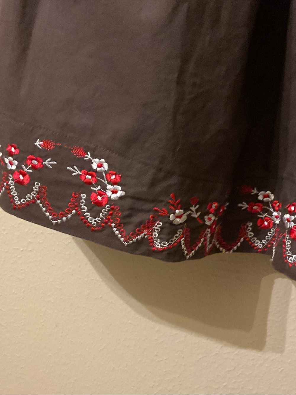 German Wear Brown Trachtenmode Dirndl Red & Green Embroidery Size 48, US 16 - Picture 4 of 10
